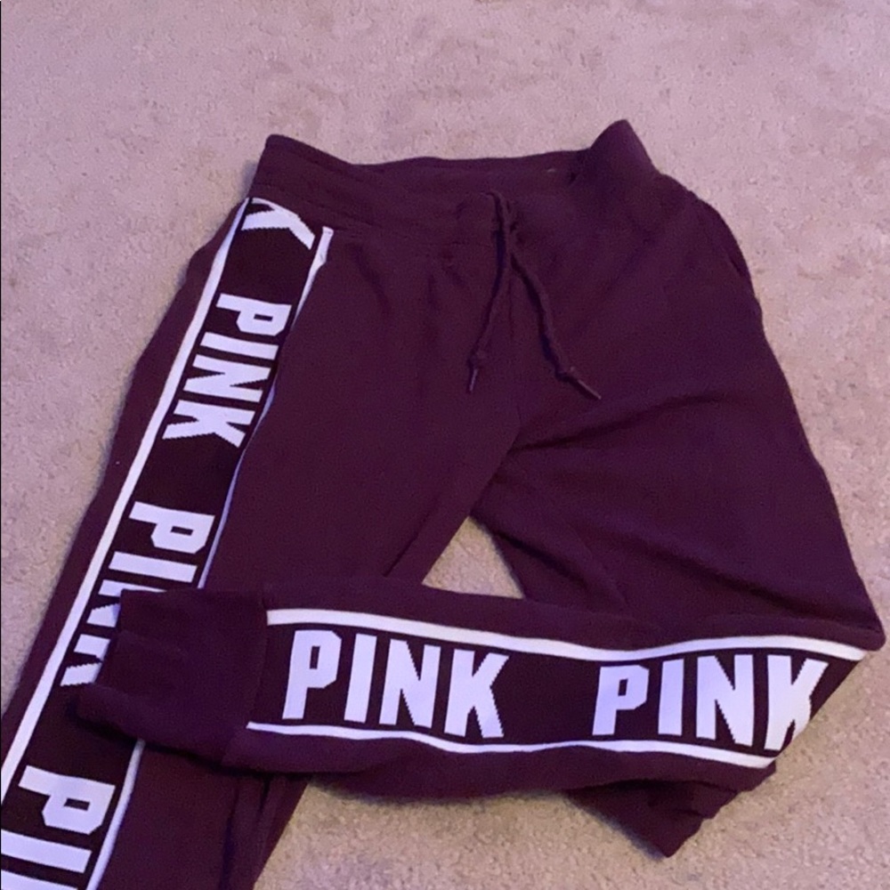 maroon sweatpants